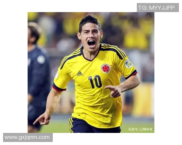 足球明星与美丽女友的浪漫故事揭示爱情与事业的完美平衡