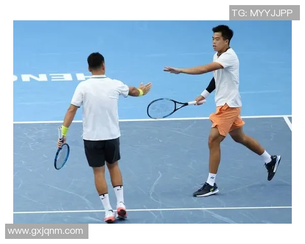 南京网球队与武汉网球队赛后战术分析与复盘探讨